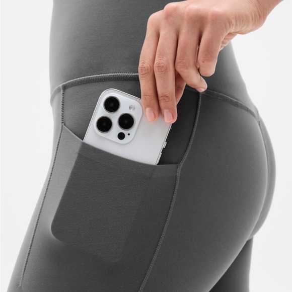 Athleta salutation stash 7/8 tight legging size m - Picture 8 of 8